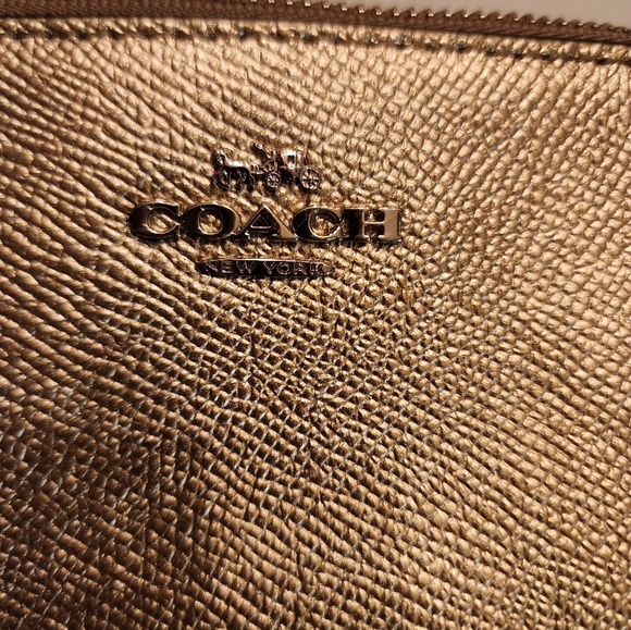 COACH Wristlet - Picture 5 of 5